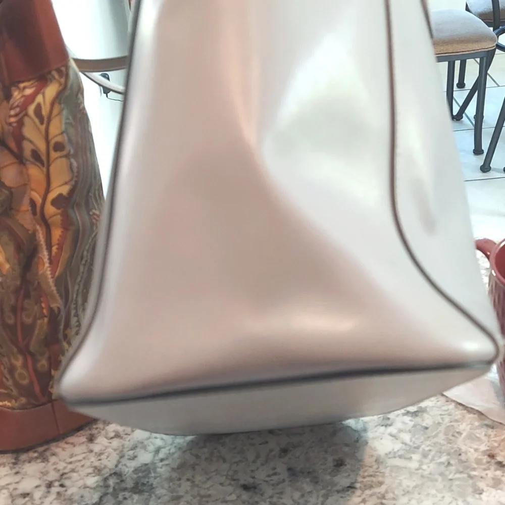 Kate Spade Tote Bag,‎ Grey, Leather, Zip Top, Roomy Monogramed Lined Interior